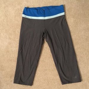 C9 Active Workout Gray Blue Capri Leggings, Small